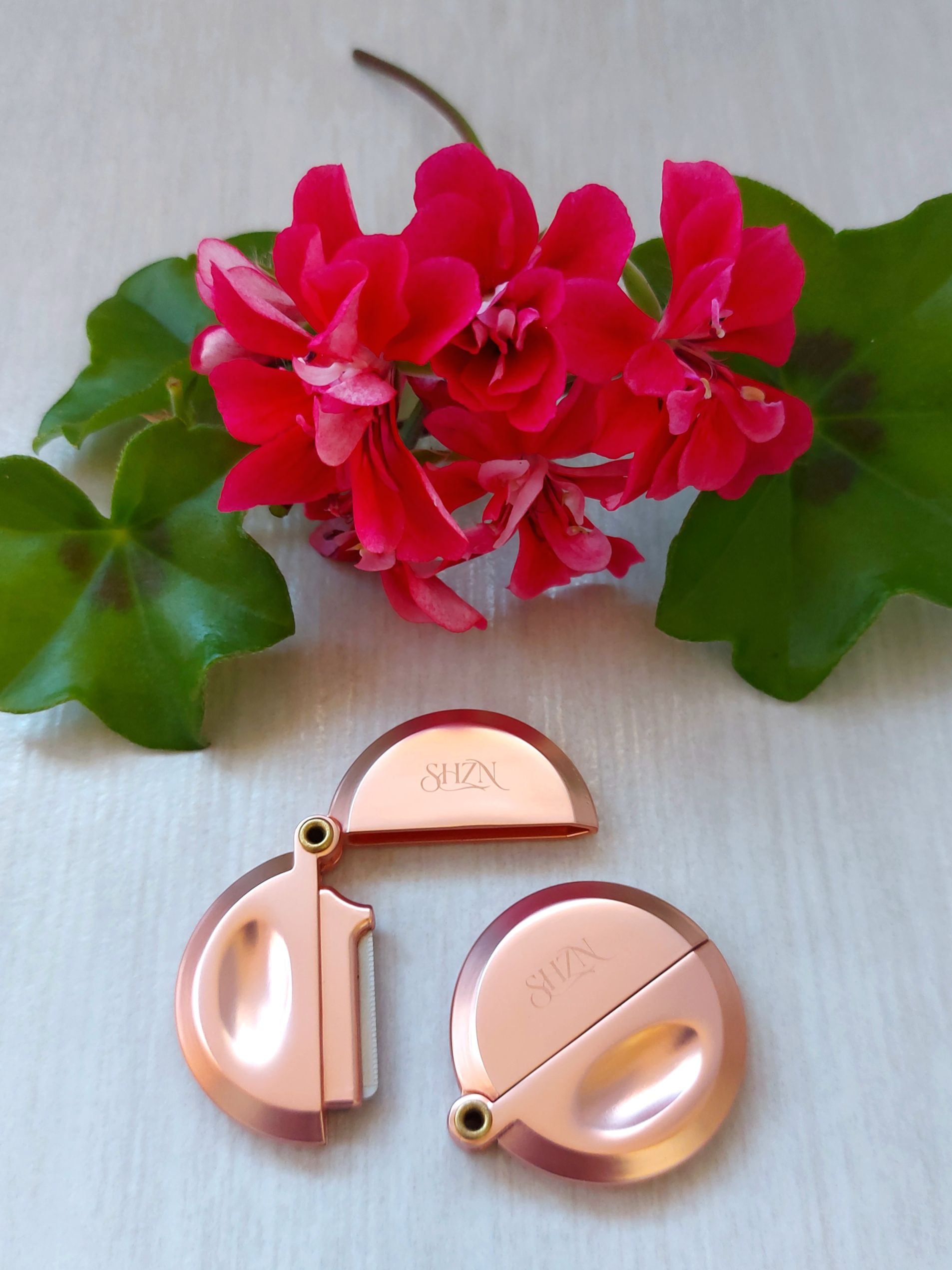 Pluto 08 - SHZN Mini Eyebrow Shaper - Rose Gold - Image 2